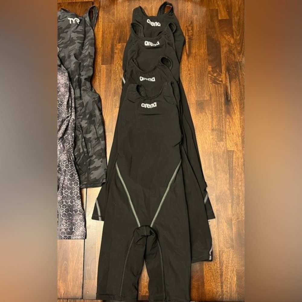 Tech Suits Arena Womens 22 12u Approved
